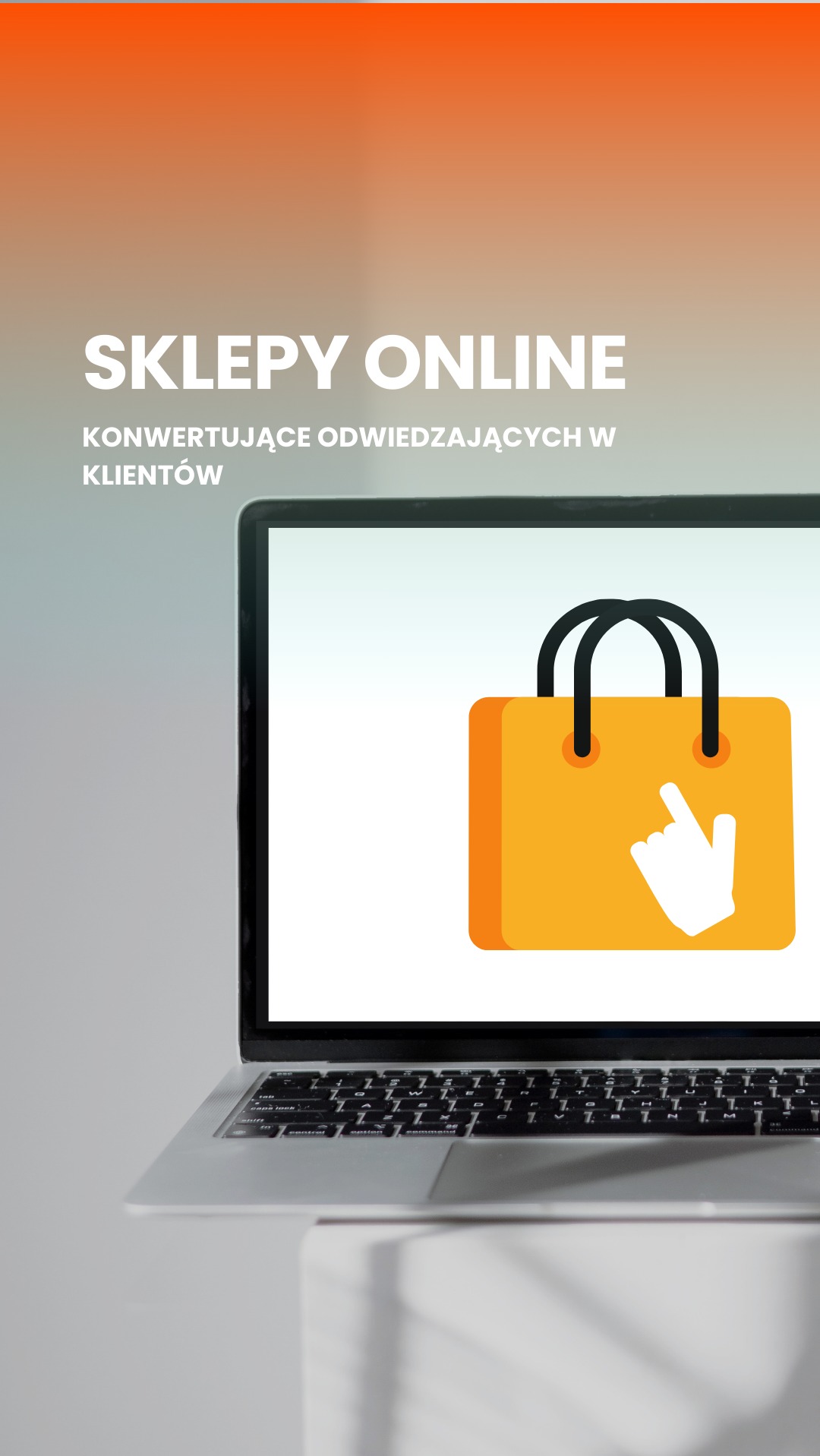 Laptop z wyświetlonym na ekranie graficznym symbolem torby zakupowej i dłoni wskazującej, promujący sklepy online.