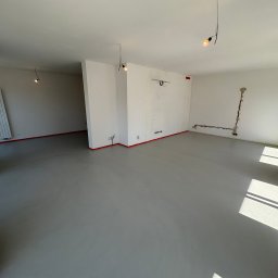 Ostrava 128m2 system quarelli hardpox + mata z włókna szklanego. Kolor Milano + 2 krople zielonego barwnika.