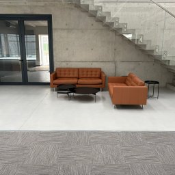 300 m2 posadzki w systemie Quarelli hardpox z żywicą epoksydową + siatka z włókna szklanego. Kolor Milano. 