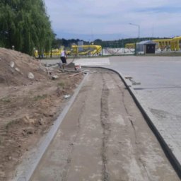 Układanie kostki brukowej Sadlno 2