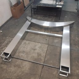 Aluminiowy element scenografii 