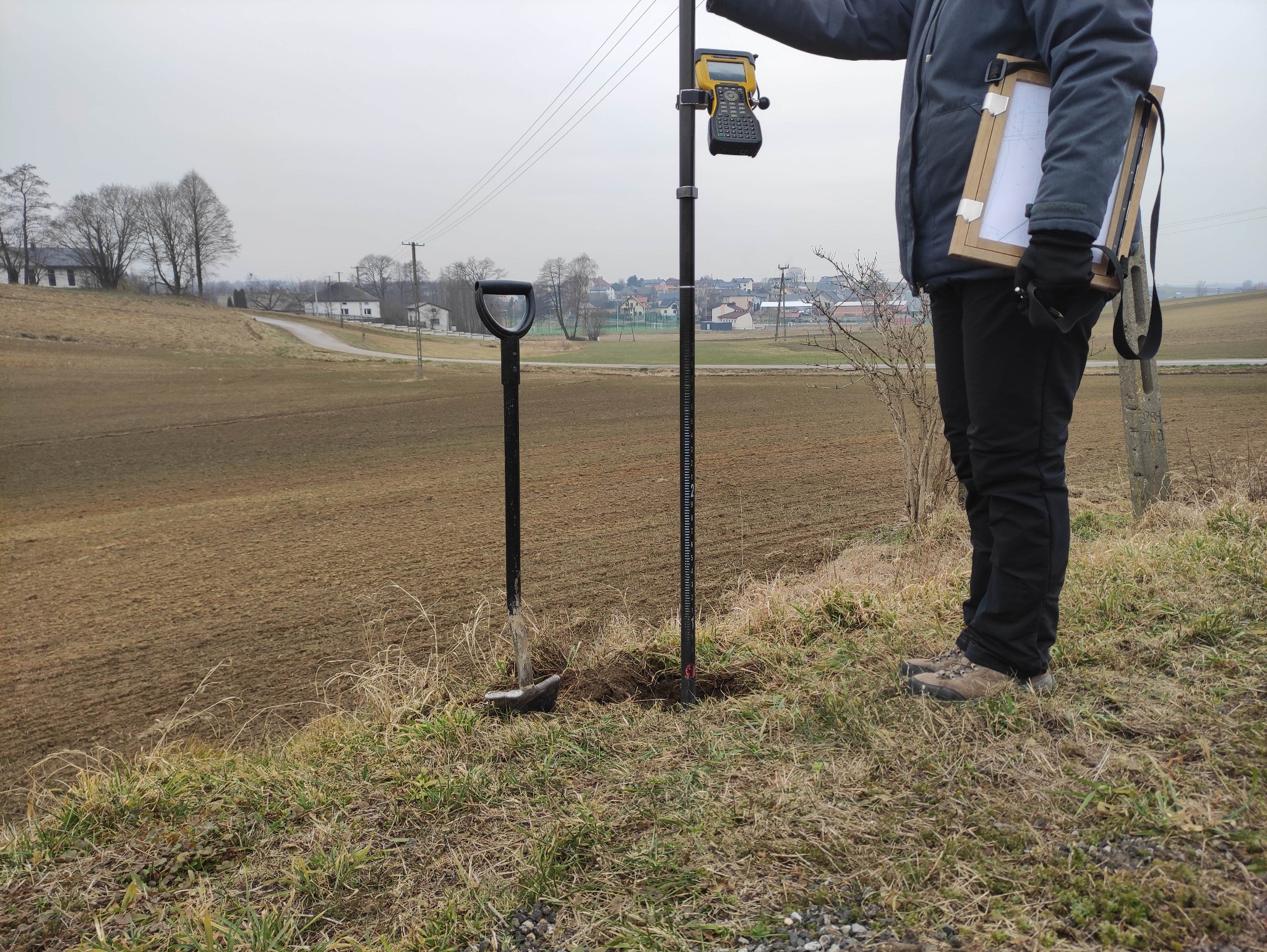 prace terenowe pełną parą