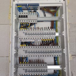 Przemysław Dzierżanowski - Instalacja Oświetlenia Wąsewo