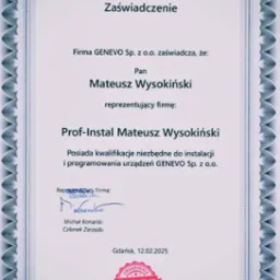 Skan zaświadczenia firmy GENEVO Sp. z o.o. o kwalifikacjach Pana Mateusza Wysokińskiego z Prof-Instal do instalacji i programowania urządzeń GENEVO. Sygnatura członka zarządu.