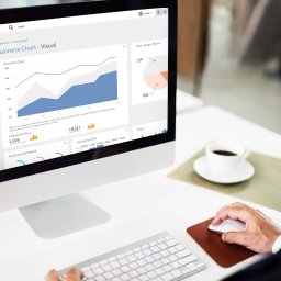 Nasze usługi w zakresie kampanii Google Ads pomogą Ci zwiększyć widoczność i dotrzeć do klientów aktywnie poszukujących Twoich produktów lub usług. Wyświetlaj reklamy na pierwszej stronie wyników Google i docieraj do swojej grupy docelowej.