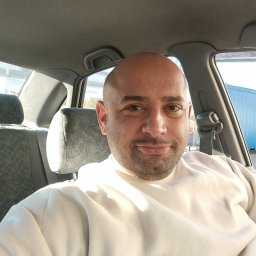 Karol Olsyn - Układanie Paneli Oleśnica