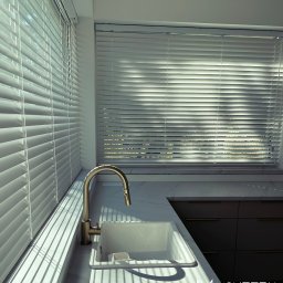 żaluzje aluminiowe lamele 50mm