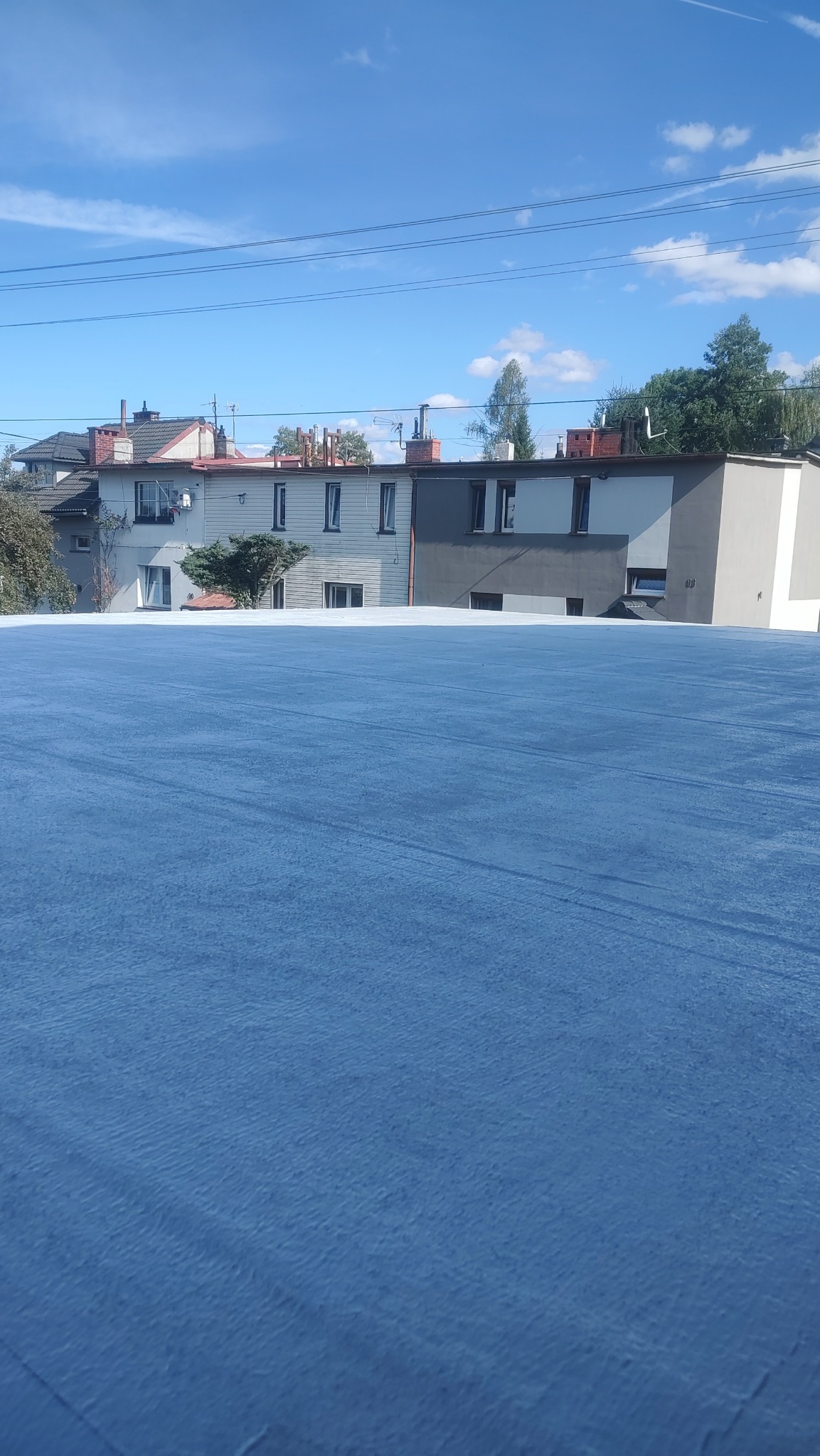 Oferujemy szeroki zakres usług hydroizolacji od fundamentów po dachy płaskie.