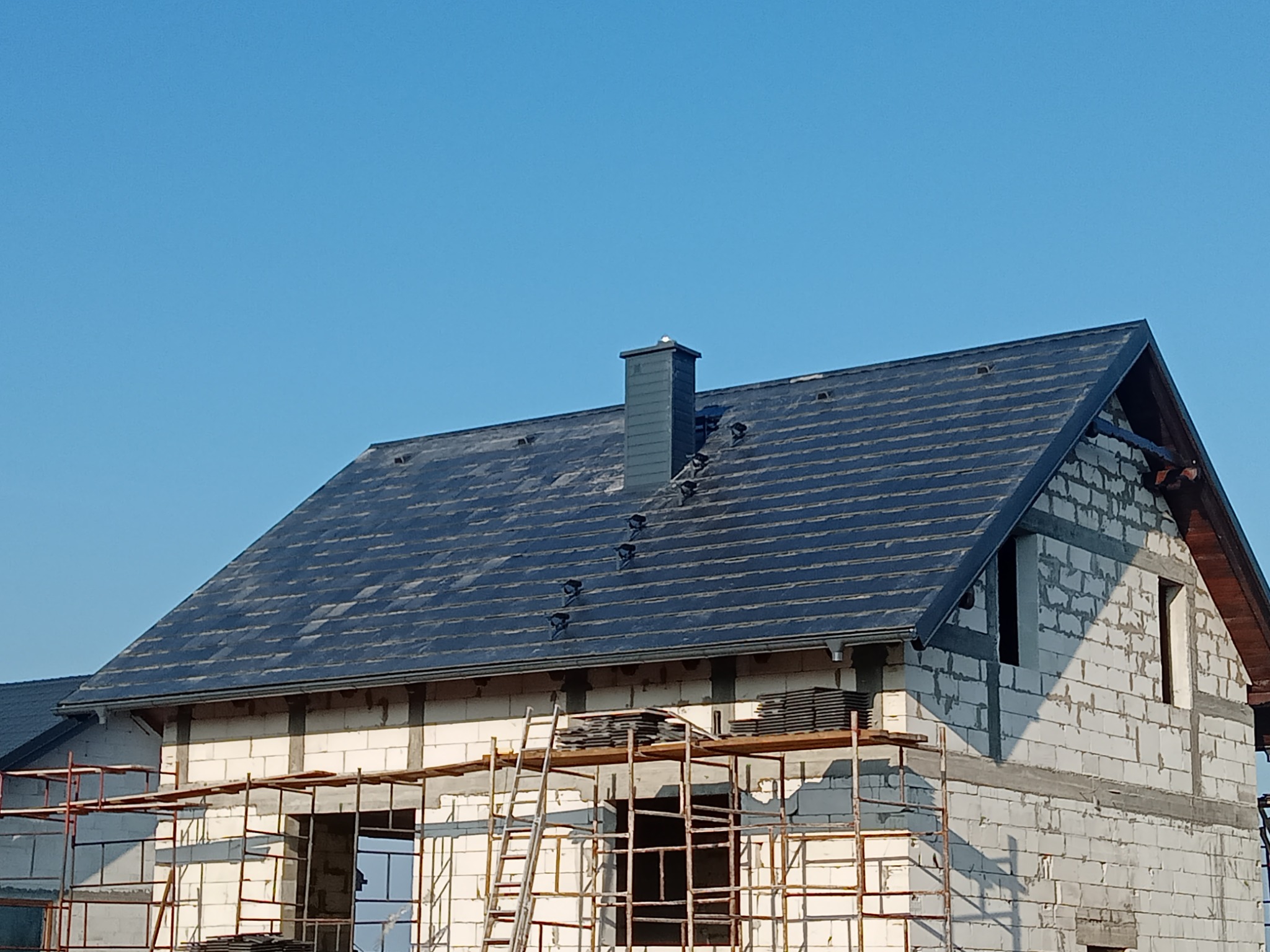 Dachówka betonowa brass teviva cisar