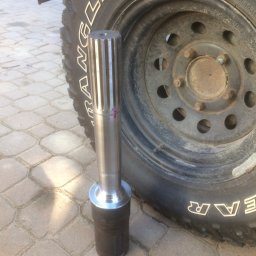 Łukasz Drzyzga - Spawanie, osiowanie, obróbka skrawaniem półosi