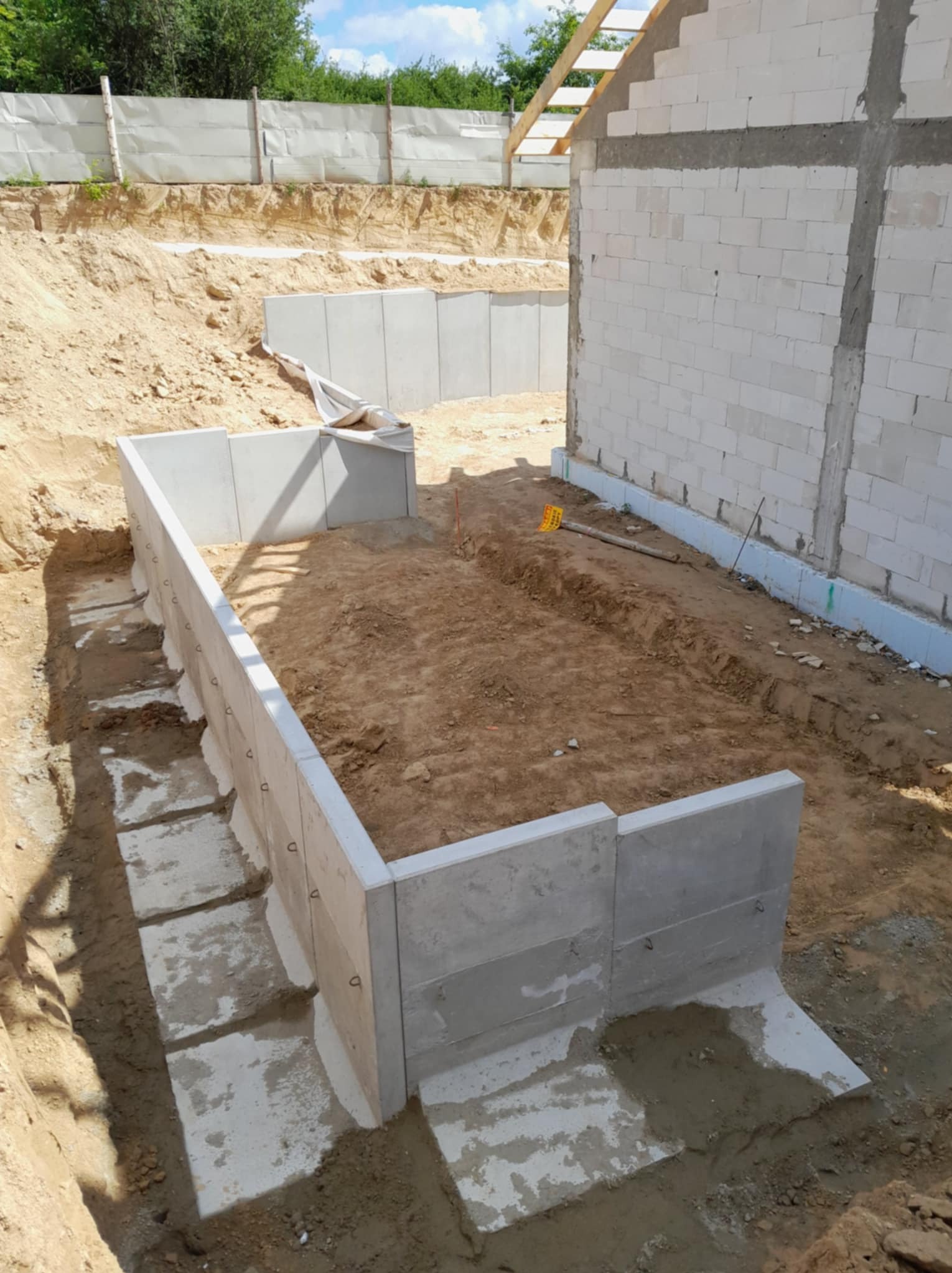 Układanie Betonowych L-ek