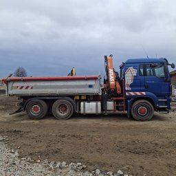 Samochód do transportu ziemi lub kruszywa z HDSem, możliwość rozładunku bocznego i tylnego