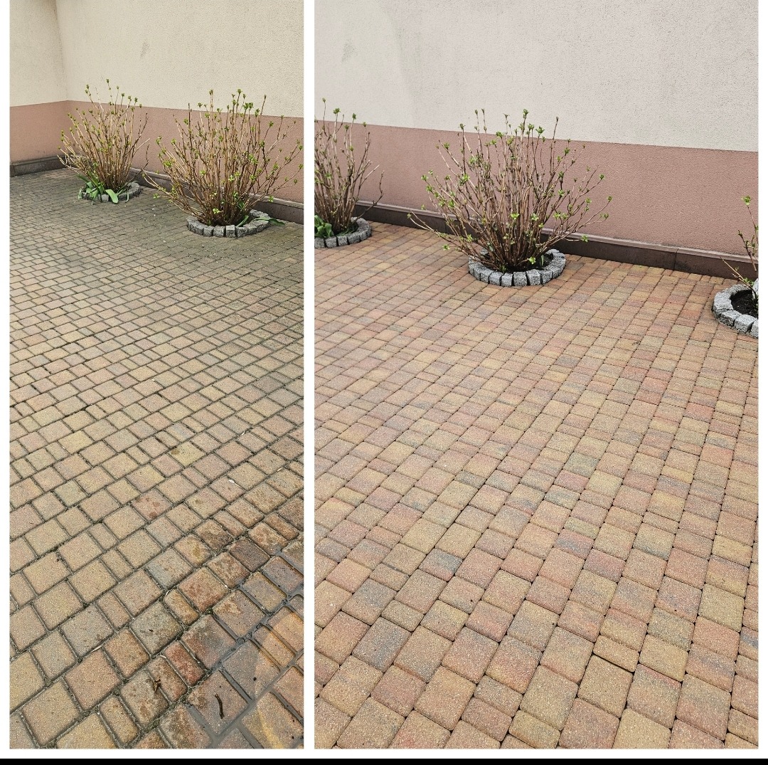 Porównanie kostki brukowej przed i po myciu, widoczne różnice w czystości i kolorze, z krzewami w tle.