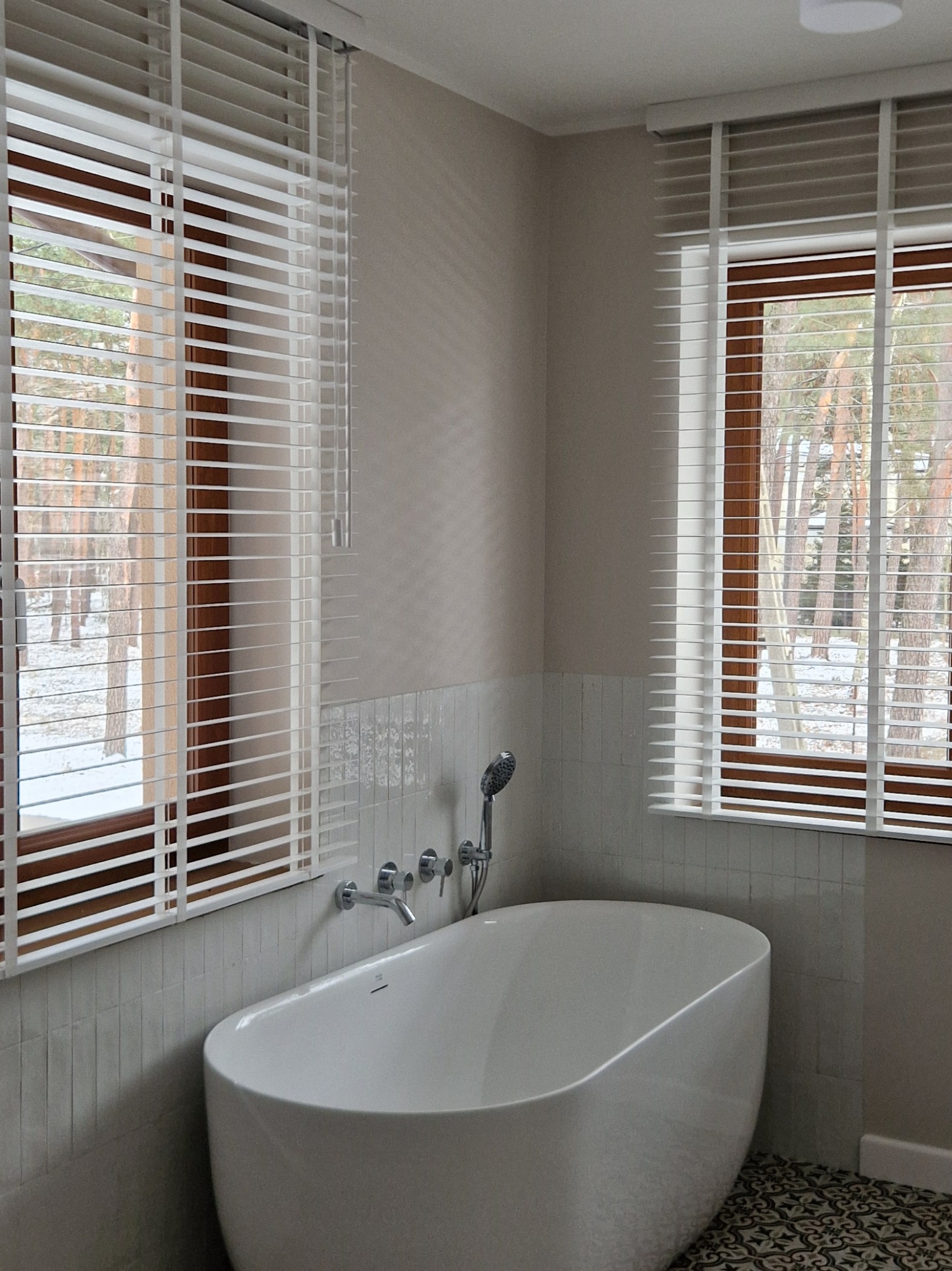 Żaluzje drewniane poziome 50mm.