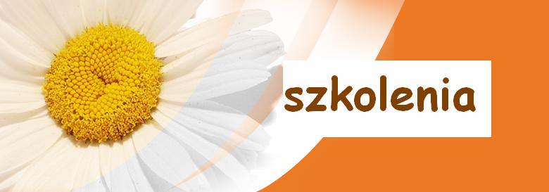 Grafika reklamowa z napisem 'szkolenia' na białym tle, częściowo zasłoniętym przez rozmyty kwiat margerytki oraz pomarańczowe elementy graficzne.