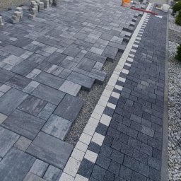 Układanie kostki brukowej Lisia Góra 1
