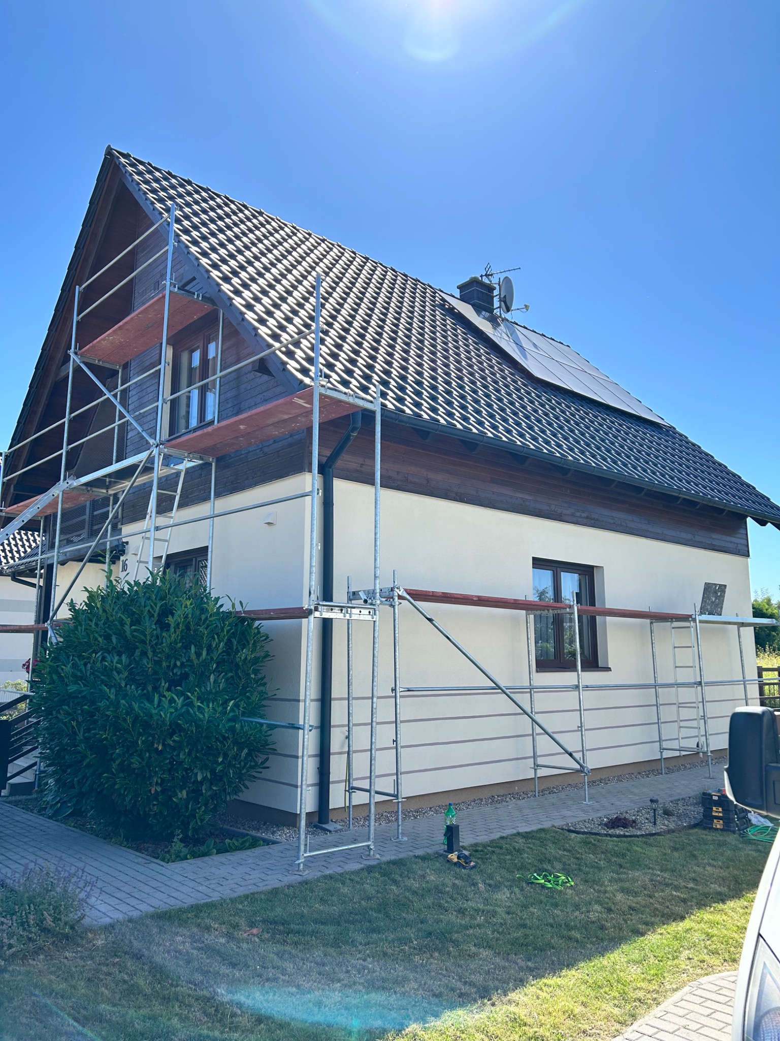 Mechaniczne czyszczenie oraz malowanie drewnianego sidingu Kamieniec Wrocławski