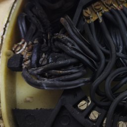 Stare bloku starą instrukcja elektryczną 
Lepiej zmienić 