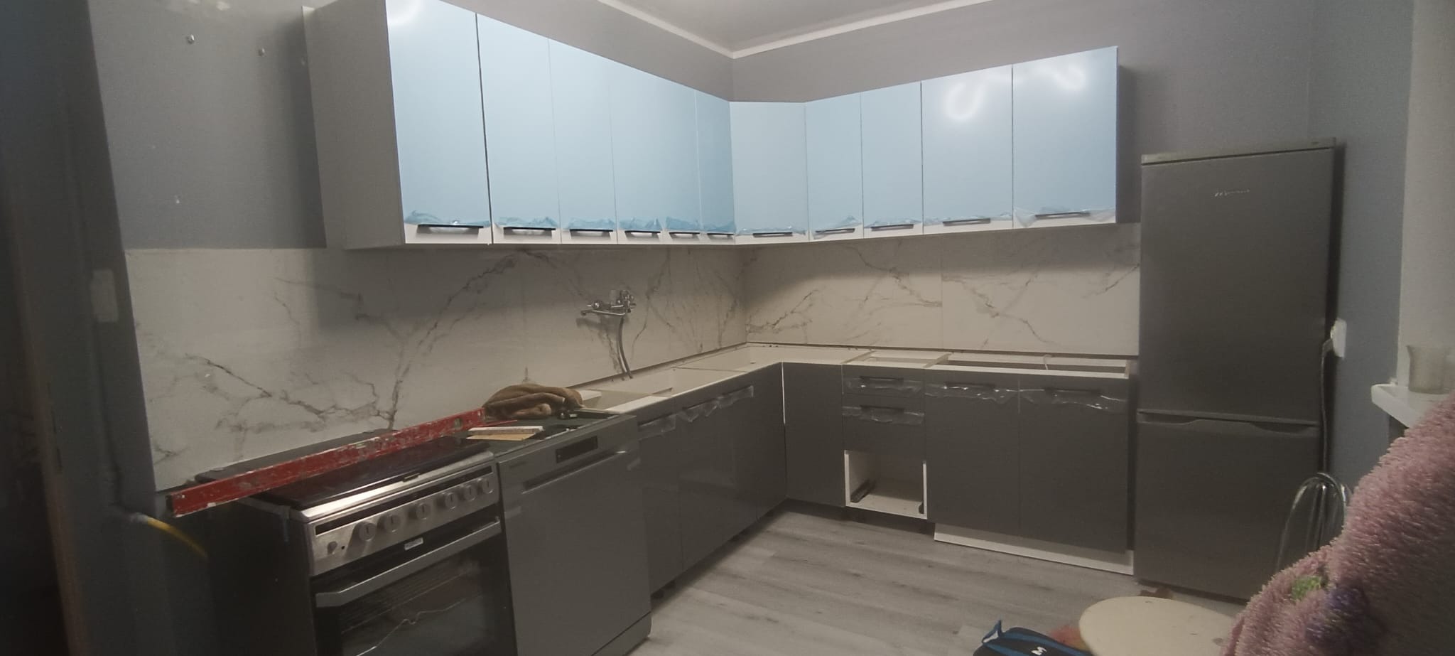 składanie i montaż szafek kuchennych