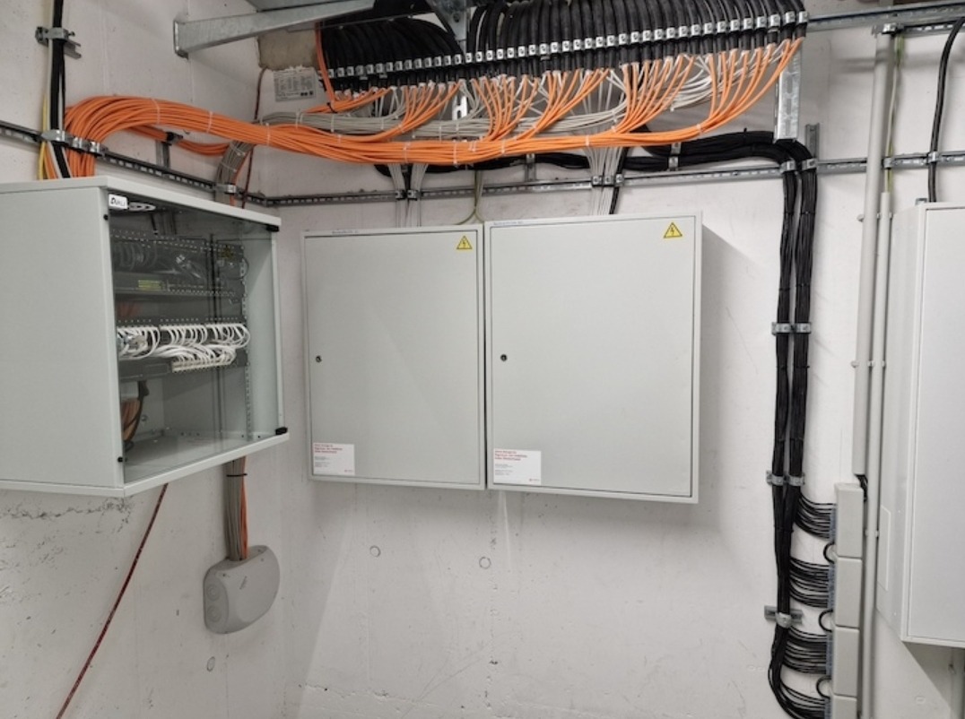 Alpha Electro Sieci steuktualne w budynku