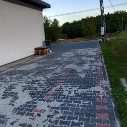 Układanie kostki brukowej Biecz 3