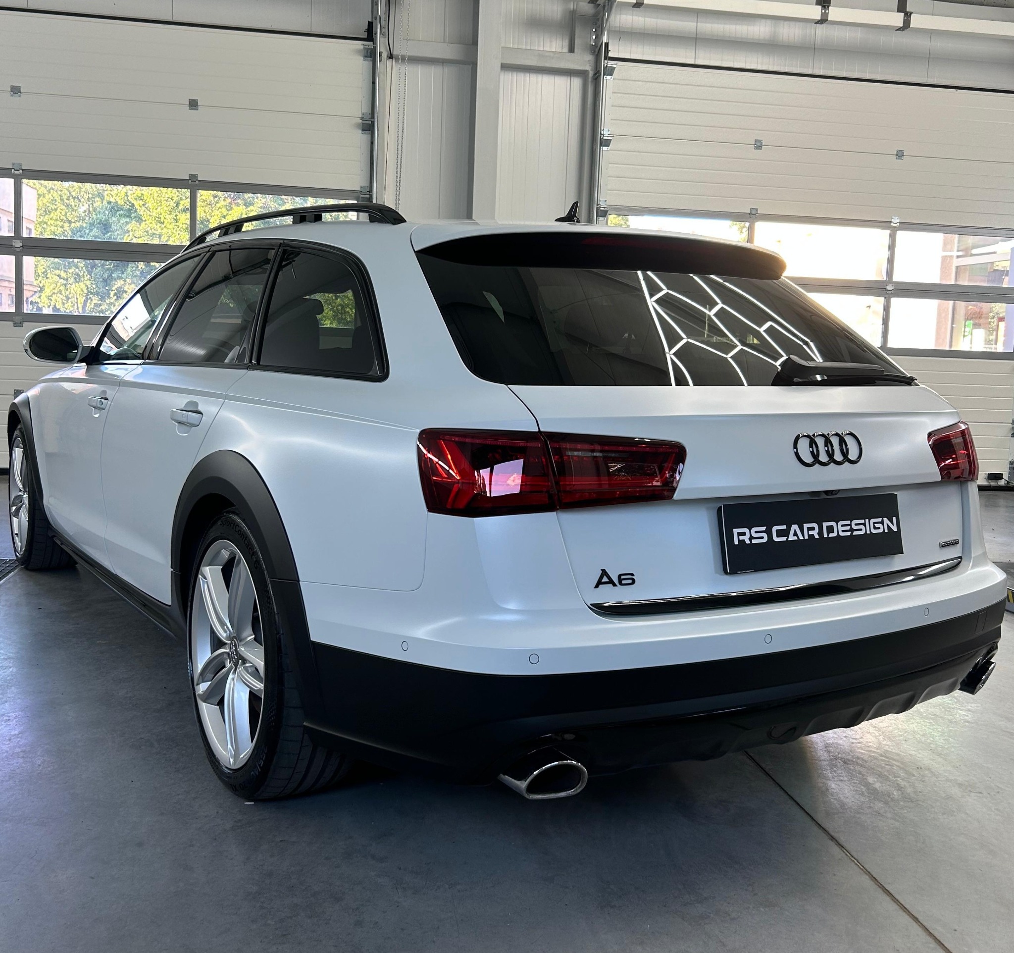 Bezbarwna matowa folia ochronna