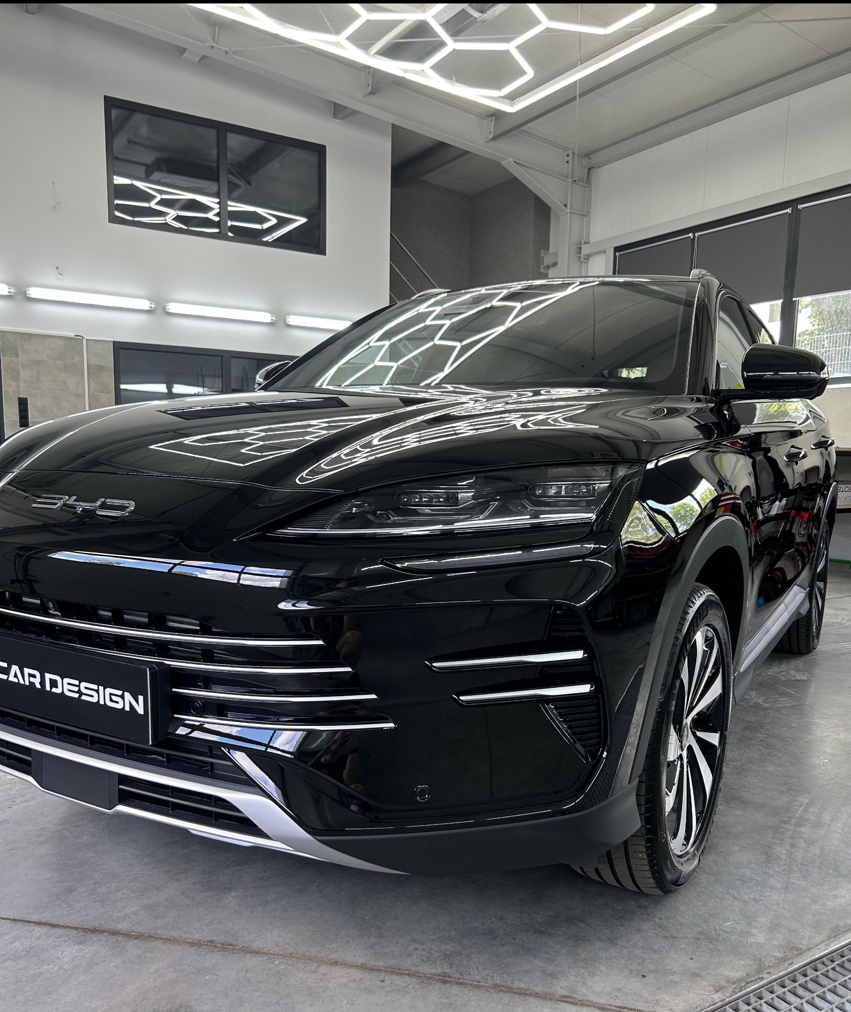 Całościowe zabezpieczenie lakieru bezbarwną folią ochronną PPF