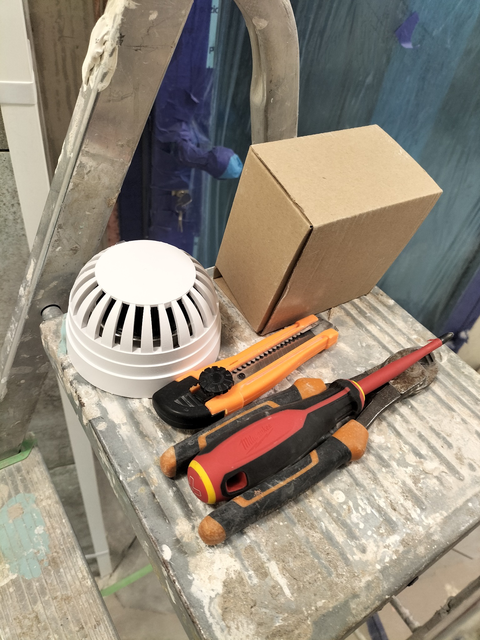 Montaż czujników dymu