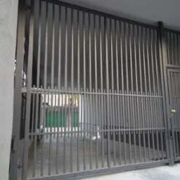 Brama w kamienicy Wspólnota