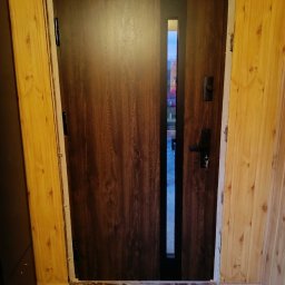 Przykładowe zdjęcia montażu drzwi