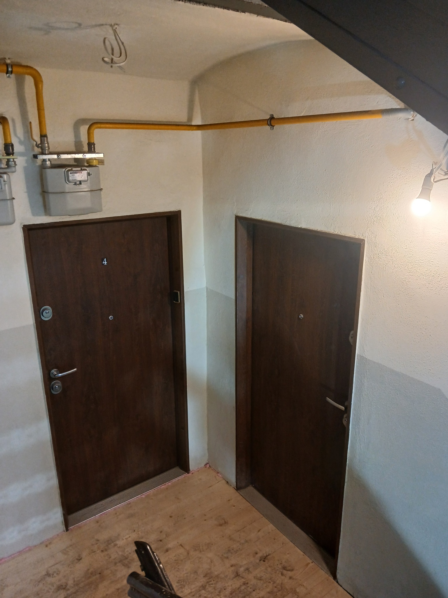 Montaż drzwi Delta do mieszkań w Siemianowicach Śląskich