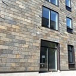 ukończona elewacja z łupka