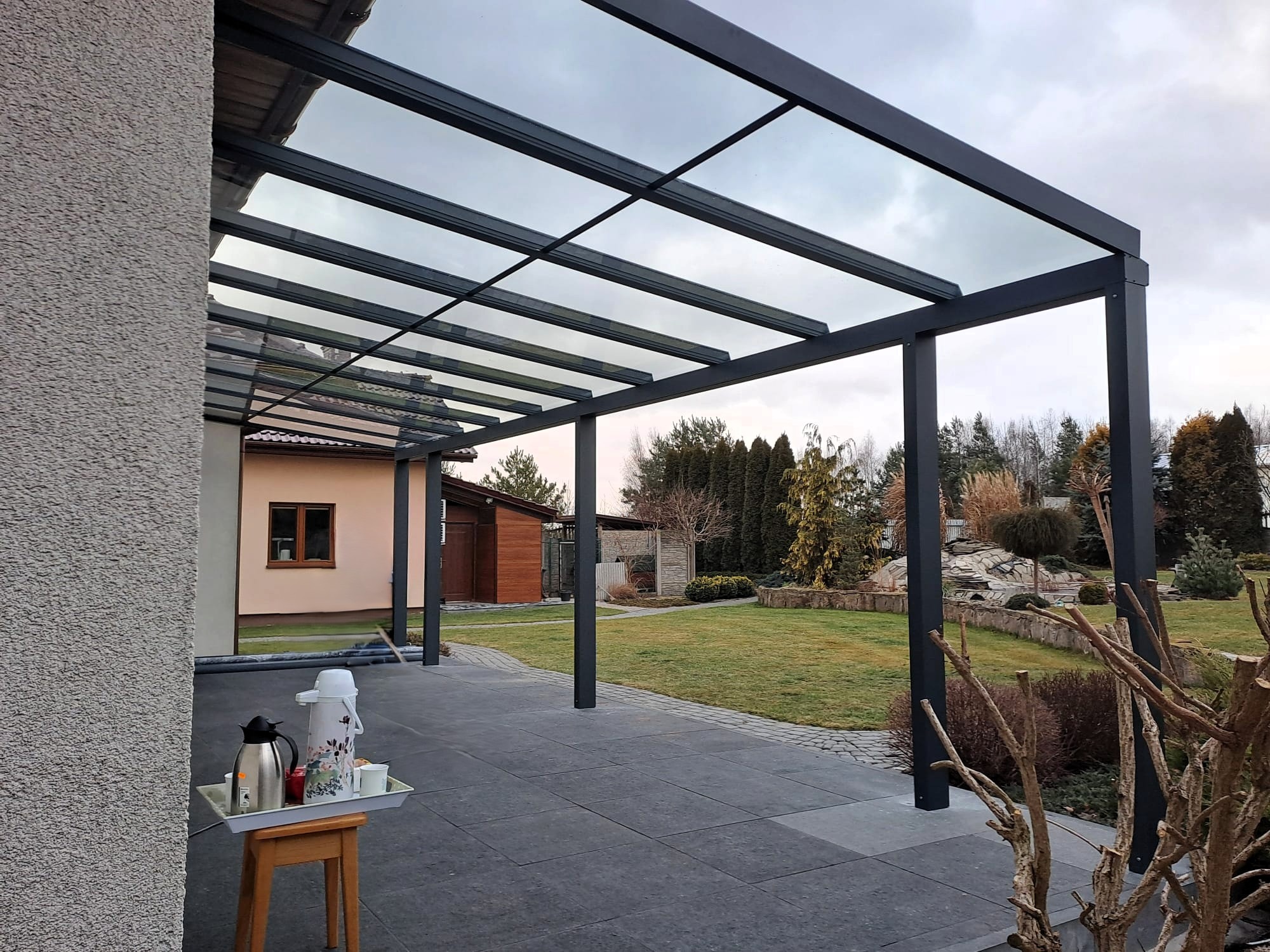 Szklane zadaszenie tarasu