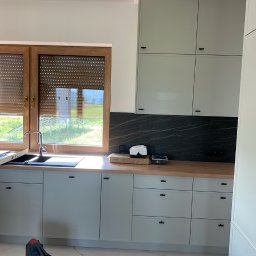 Kacper Stanisławski - Ceniony Producent Schodów Drewnianych Środa Wielkopolska
