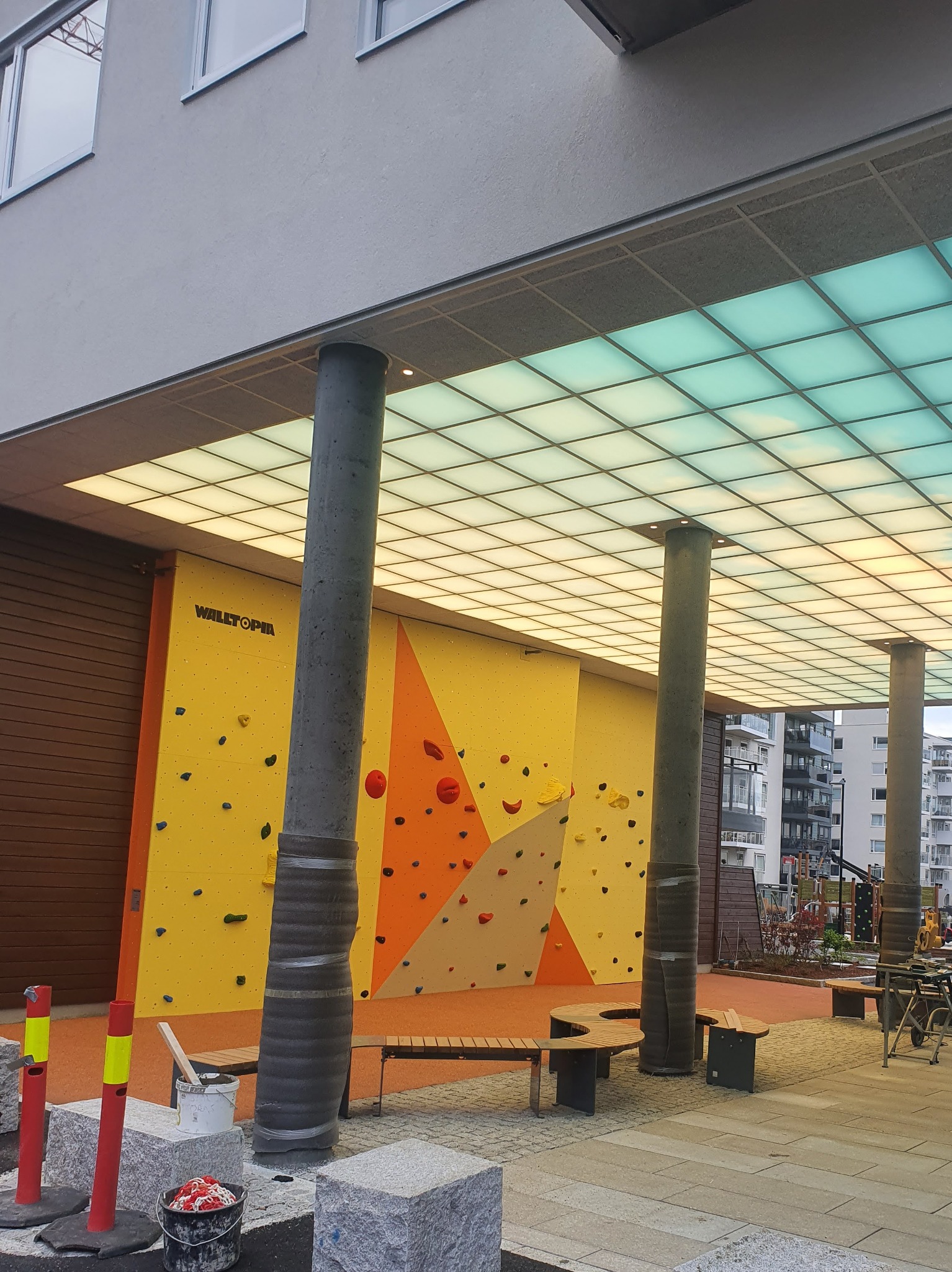 Przygotowanie sufitu pod panele ledowe