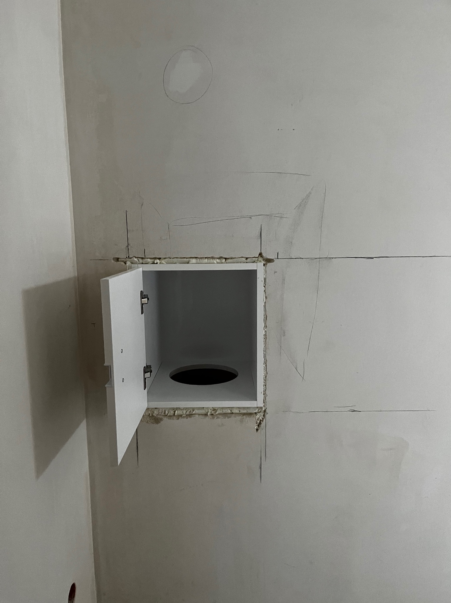 Zsyp na brudną bieliznę.