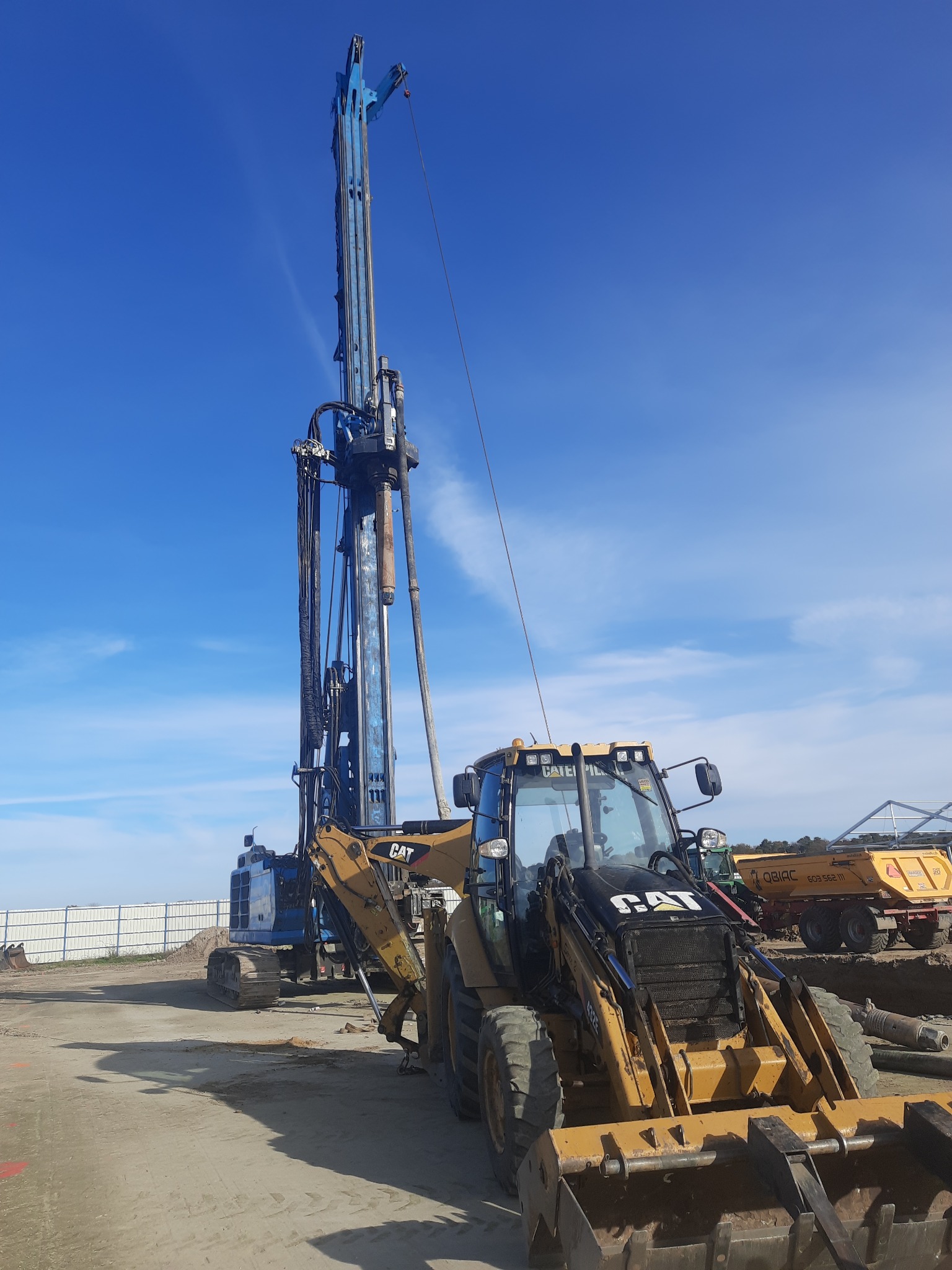 Pomoc przy wiertnicy