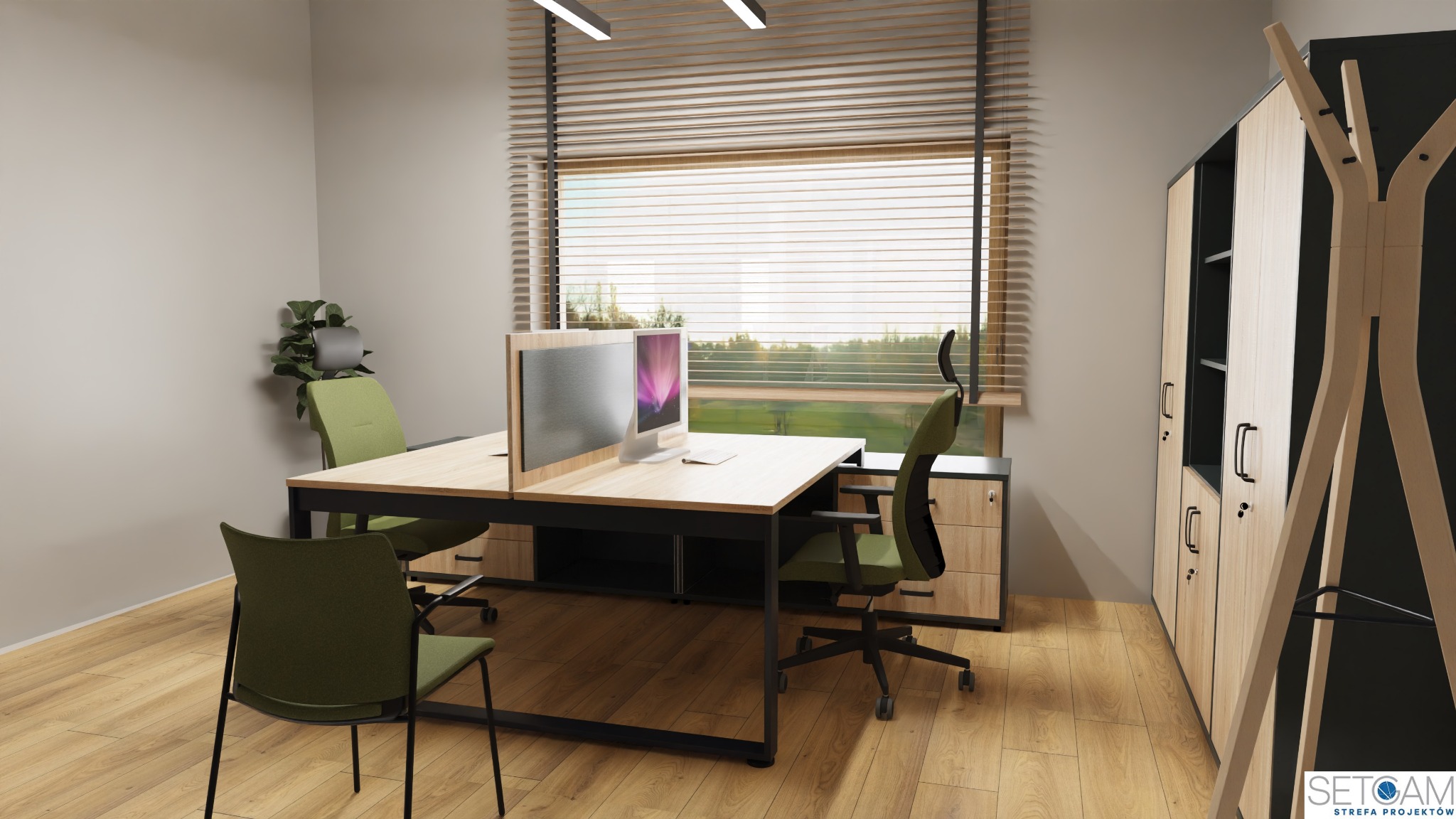 Nowoczesne biuro z dwoma stanowiskami pracy, biurkami z drewnianymi blatami i zielonymi krzesłami na tle okna z żaluzjami, uzupełnione szafami i wieszakiem na ubrania.