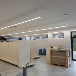 Janex-Instal Jan Maciejczak - Montaż lamp oświetlenia sklepu