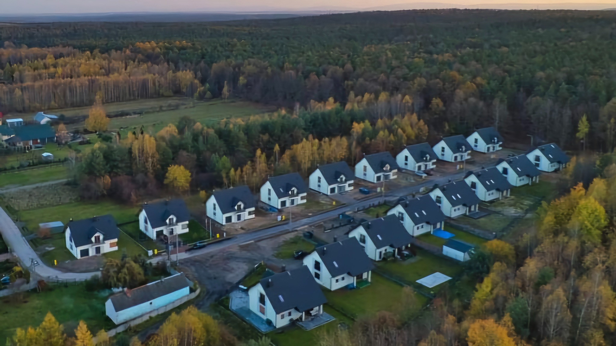 Wykonanie kompleksowe instalacji elektrycznej w budynkach jednorodzinnym na osiedlu,,Park Rataje'