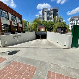 Parking podziemny dla klientów Kancelarii.