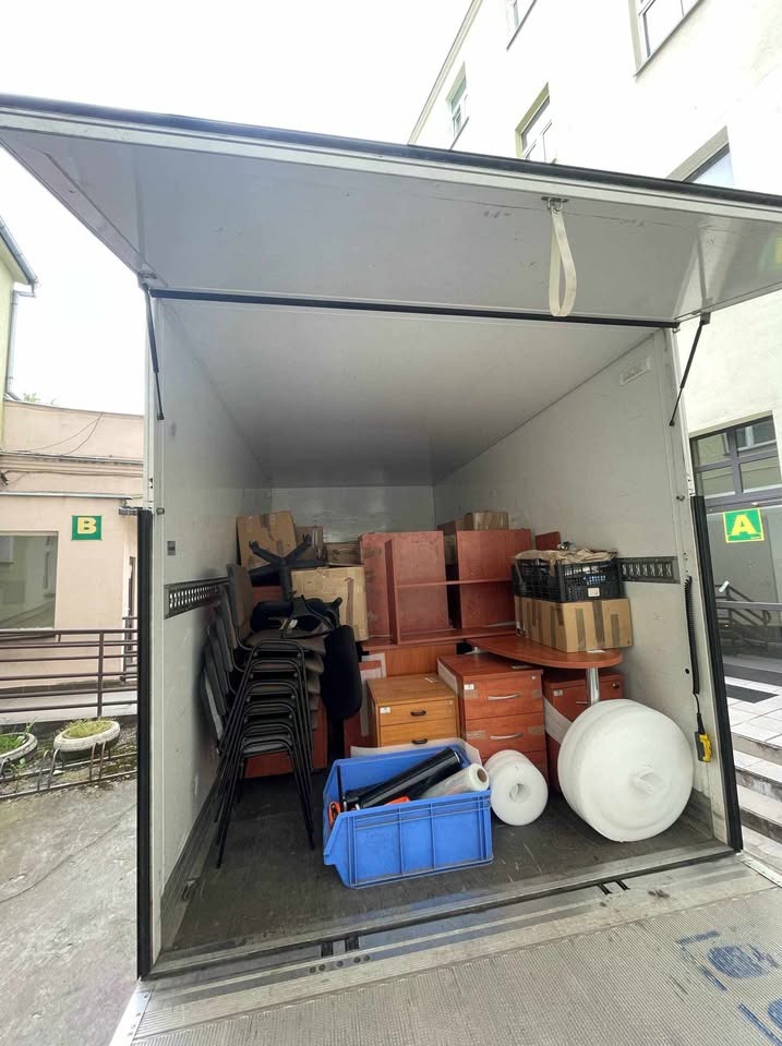 Przeprowadzka Izby Skarbowej w Wrocławiu .