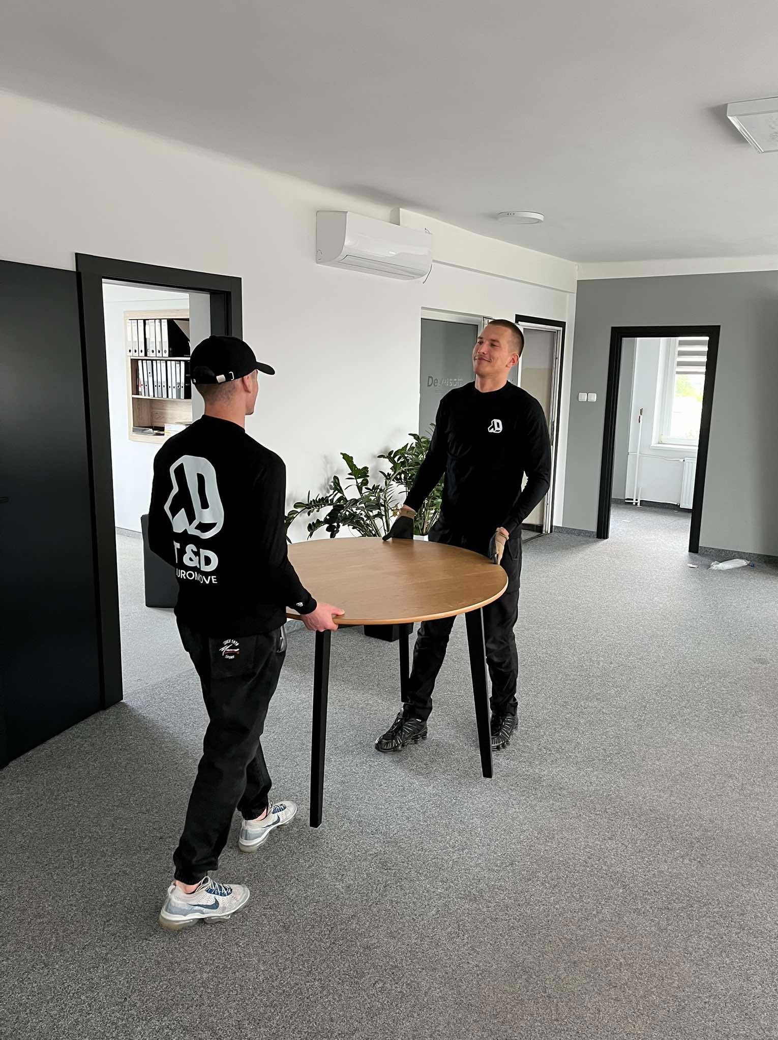 Pracujemy zawsze z uśmiechem :)