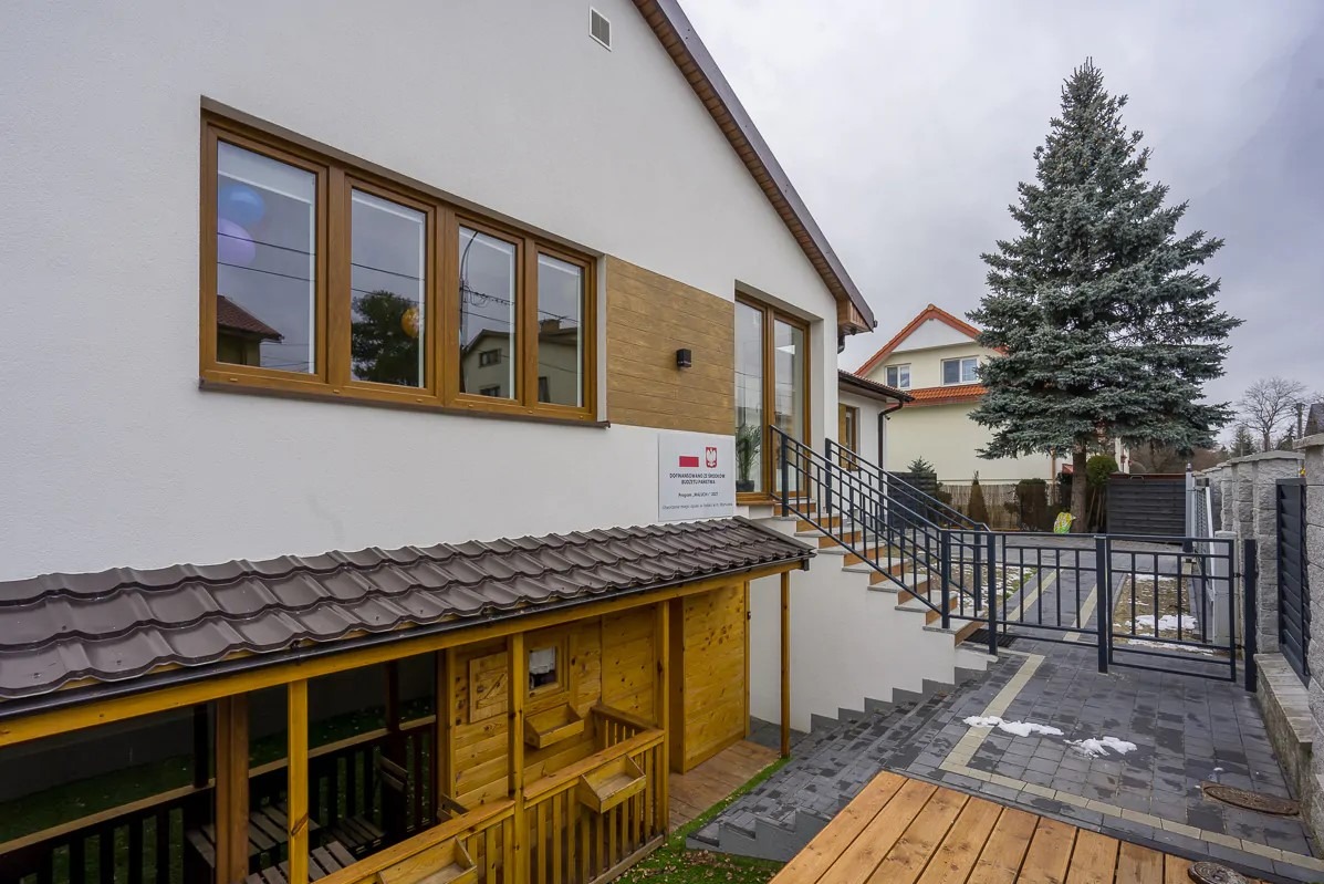 Niepubliczny Żłobek Emotki - Wilanów ul. Europejska 14C