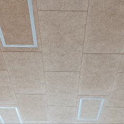 Usługi remontowo-budowlane Rafał Brzóska - Montaż sufitu z płytami Superfine.