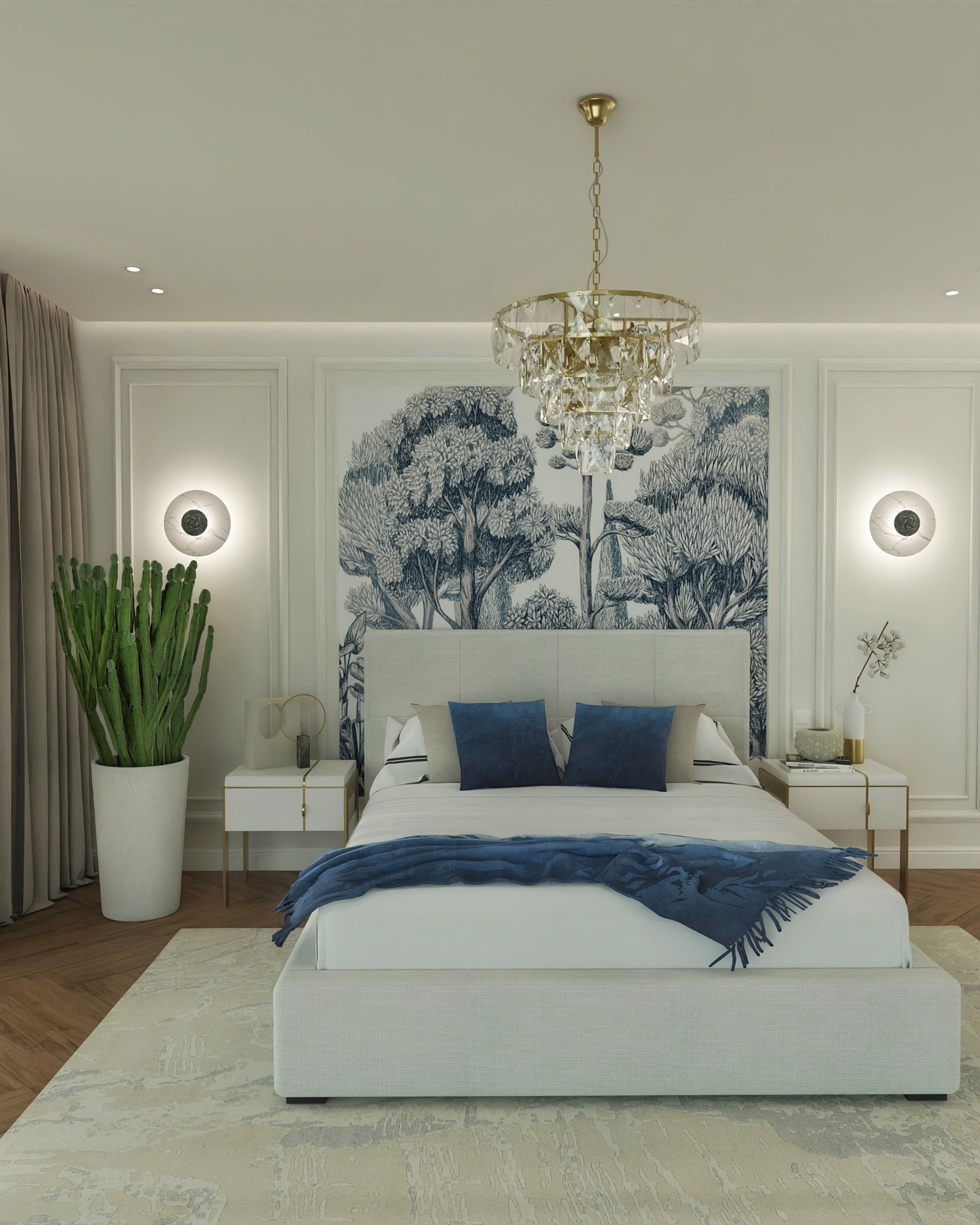Elegancka sypialnia z tapetą w leśny motyw, kryształowym żyrandolem i nocnymi szafkami w stylu glamour. Wysoki kaktus w białej donicy dodaje wnętrzu charakteru.