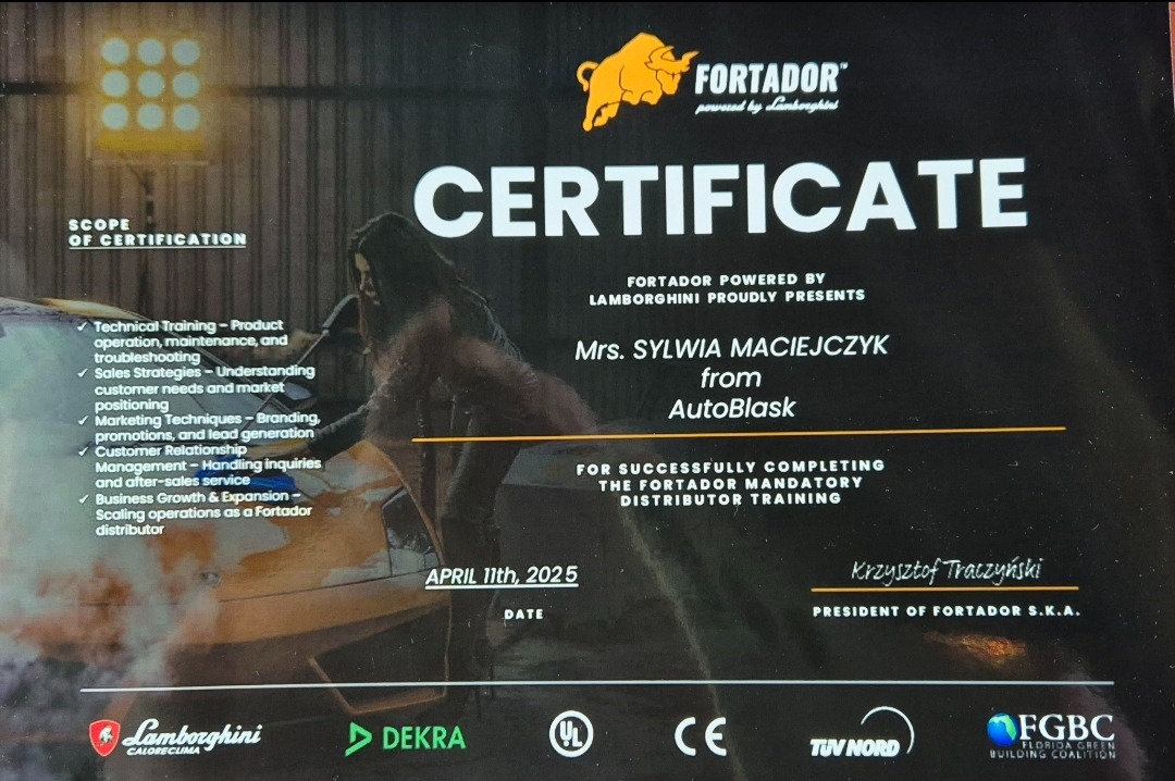 Certyfikat ukończenia szkolenia dystrybutora Fortador dla Pani Sylwii Maciejczyk z AutoBlask, Nowa Ruda, z datą 11 kwietnia 2025 roku, z logiem Lamborghini i Dekra.