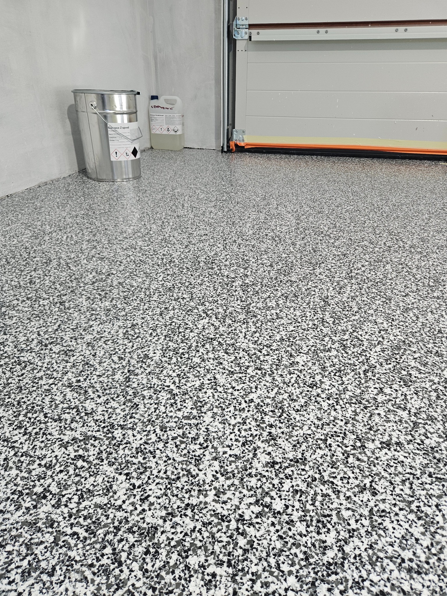 Żywica epoksydowa z płatkami