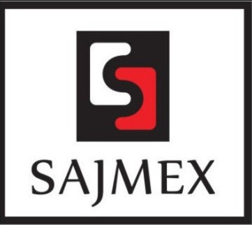 Logo firmy SAJMEX z abstrakcyjnym symbolem w kolorach białym i czerwonym na czarnym tle, umieszczone na białym kwadracie.