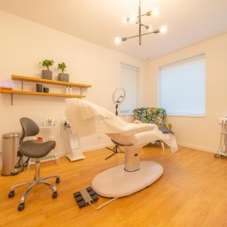 Modelowanie ust – subtelne powiększanie ust w KJakKosmetolog w Białym Dunajcu.